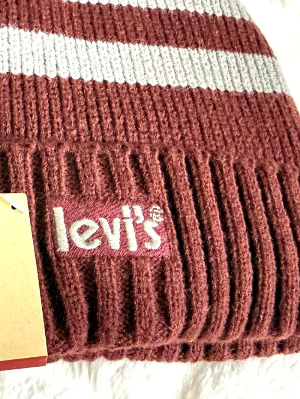 Levi's Men's Knit Hat Warm Burgundy Grey Stripe NWT - Picture 5 of 6